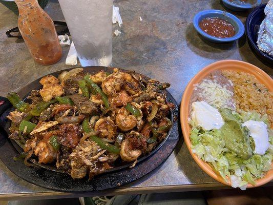 Fajitas (Chicken/Beef/Shrimp)