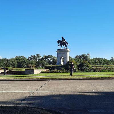 Monument, street view