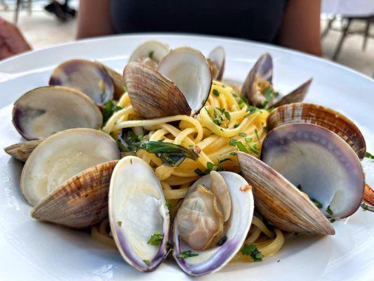 Linquine vongole