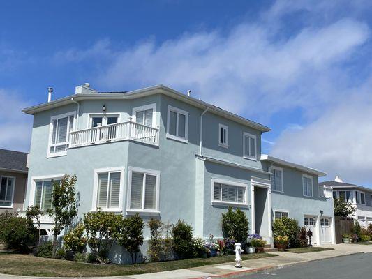 SOLD
 4050 Ocean Ave