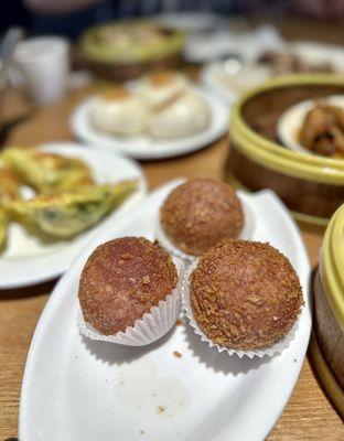 Fried taro custard balls