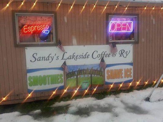 Sandy's Lakeside Coffee And Goodies