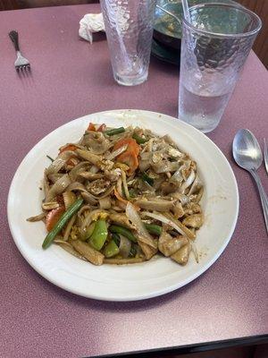 Drunken noodles with chicken.