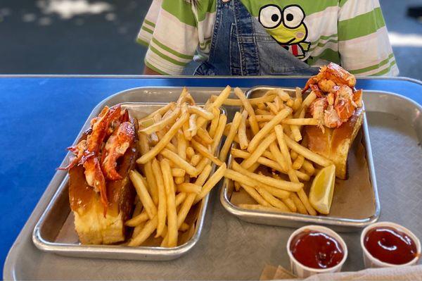 Connecticut Lobster Roll & Fries