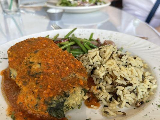 Sautéed Kale and Spinach, Garbanzo Beans, Potatoes and Diced Peppers served with Rice and Sautéed Green Beans with a Red Pepper Coulis