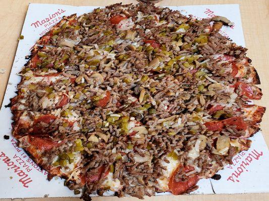 Deluxe Pizza at Marion's North Dixie