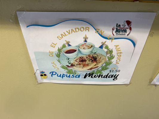 Pupusa's Monday yay