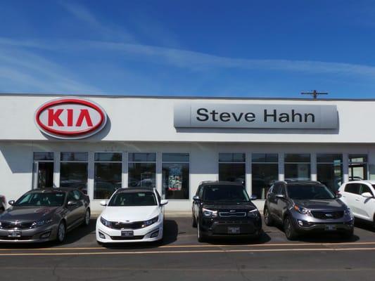 Another shot of our gorgeous Kia showroom and vehicle lineup.