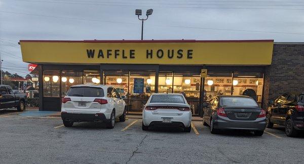 7am Sunday morning at the Waffle House, Valdosta