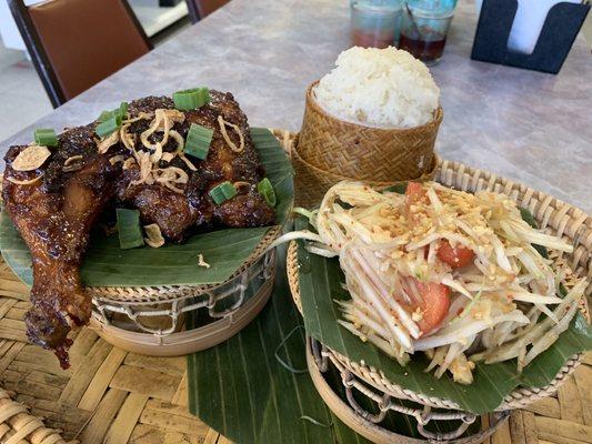 Kook kai chicken, sticky rice and papaya salad