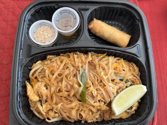 Chicken Pad Thai Lunch Special