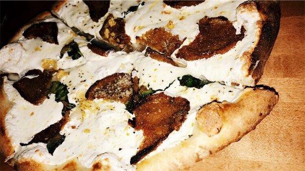 White Pizza with fried eggplant