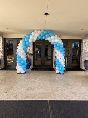 Balloon arch