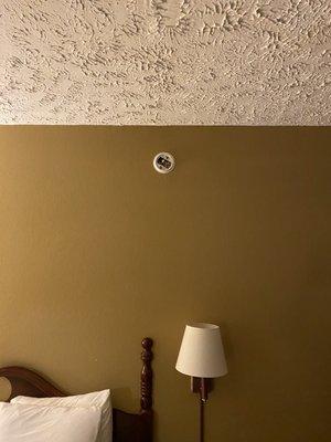 No smoke alarm