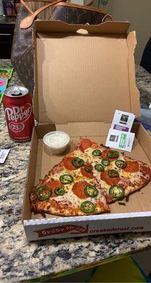 Jalapeño pepperoni pizza