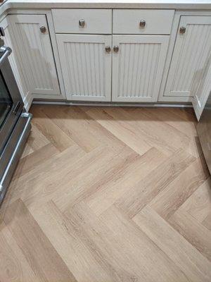 Gaia Bella Sala herringbone SPC