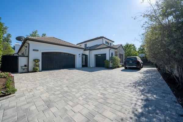 Paver driveway