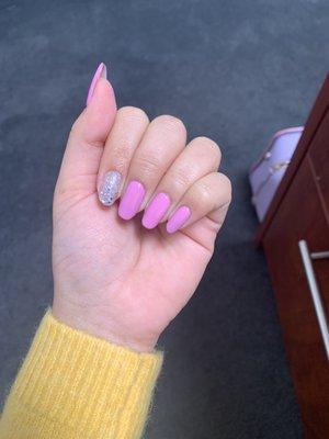 nails