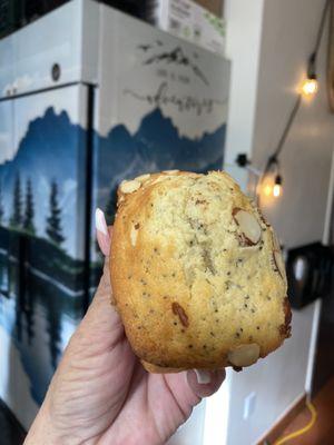 Poppyseed muffins are so good!