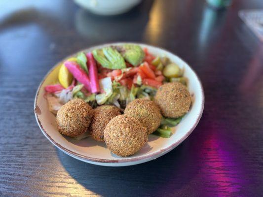 Falafel Salad