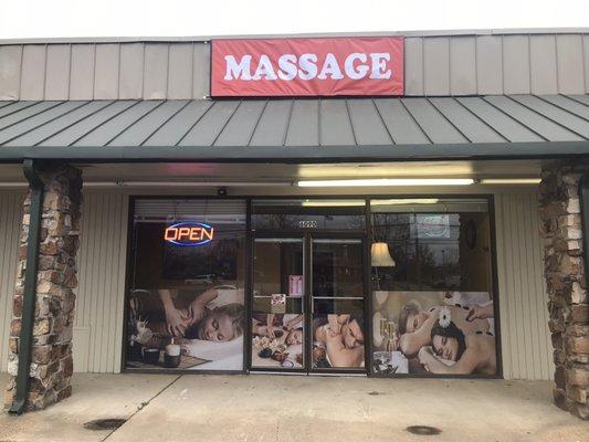 Asian massage studio