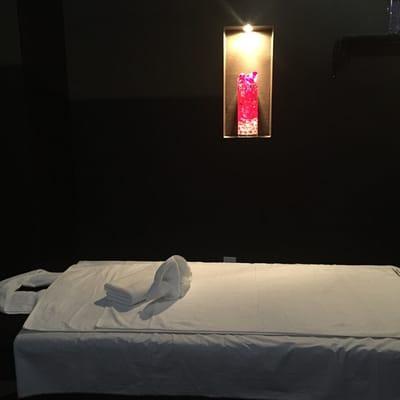 Very warm and cozy body massage room