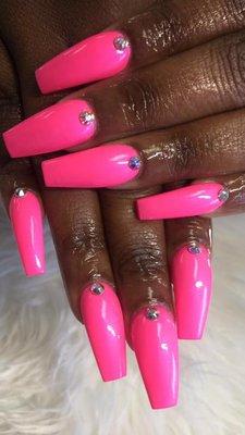 Long Sassy Shape Full Set w/ 1 Cuticle Bling on complete set.