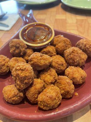 Popcorn chicken and delicious gochujang sauce