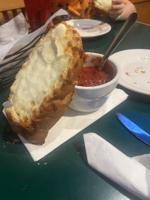 Garlic Cheese Bread Basket