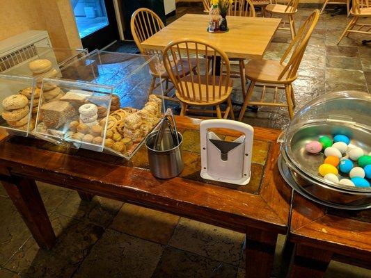 Breakfast: pastries, bagels, toast