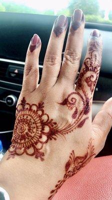 The henna color came out so beautiful! Love the henna designs from Adara Salon!