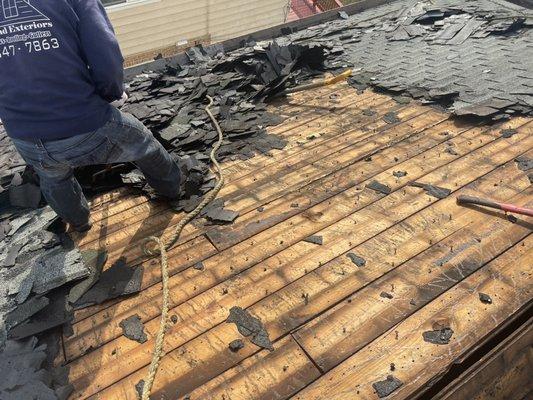 This shows how many layers of shingles where on the roof