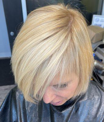 Dimensional shades of warm blonde tones