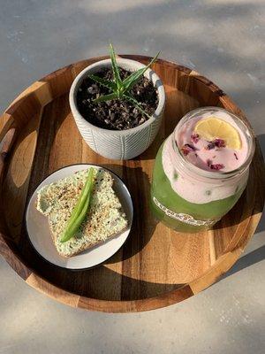 Jalapeño Popper on toast & Matcha Rose Lemonade