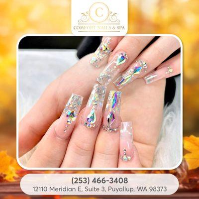 Fall is here, and so is the perfect time to elevate your style with stunning nail art!