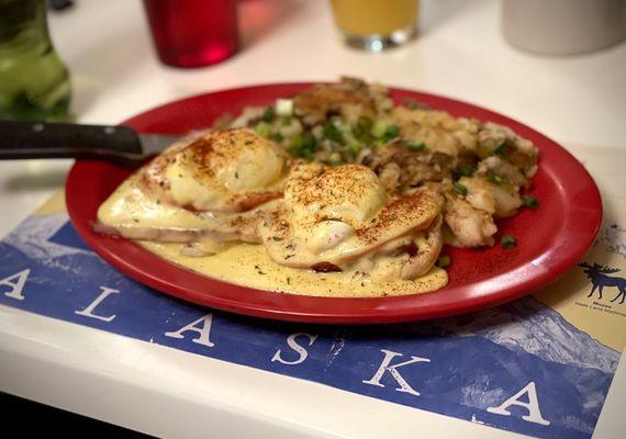 Classic Eggs Benedict with a tomato added