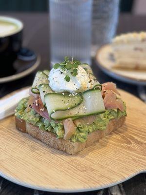 Salmon toast