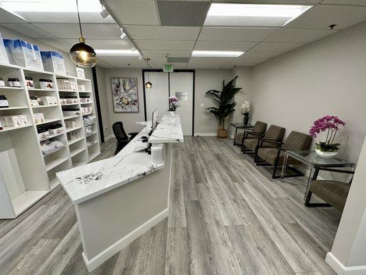 Welcome to our beautiful Glendale clinic.