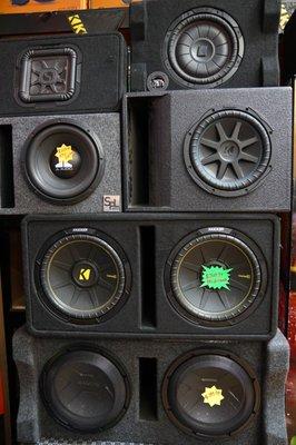 Different prices for car speakers