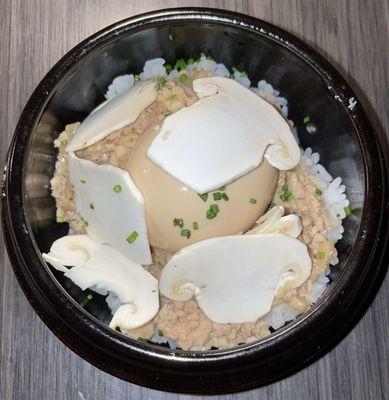 "Soboro" with Matsutake Mushrooms and Soft Boiled Egg