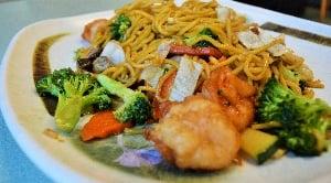 Shrimp Yakisoba, Large Prawn,fresh vegetables with yakisoba noddle.