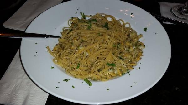 White baby clam sauce with linguine. Bingo!