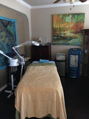 Spa luna south Austin time to Relax and Renew Www.spaluna.com Microneedling Facial rejuvenation treatments infra red sauna Wellness Coach