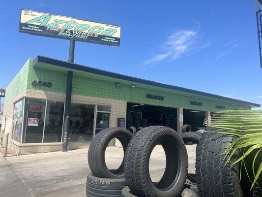 Azteca Tires