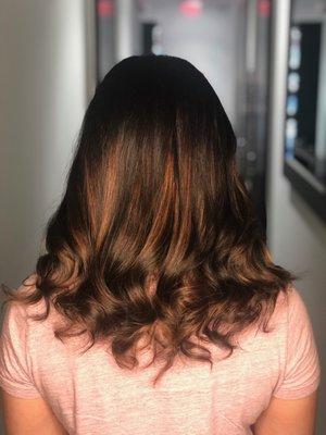 February 2020. Hair: ombré balayage medium length, curls. Back view