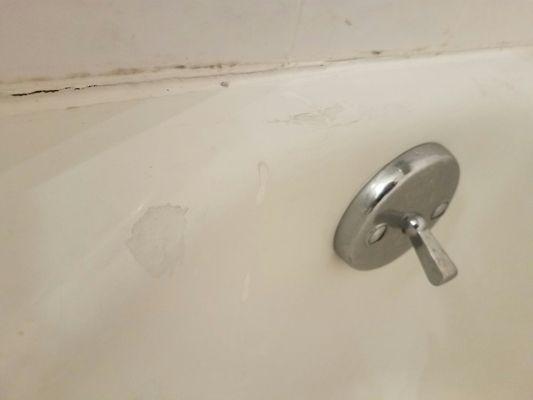 The tub in apartment number 8 already has this chipped mark which I saw when I had moved in Dec 2015..just saying its not new if you see it.