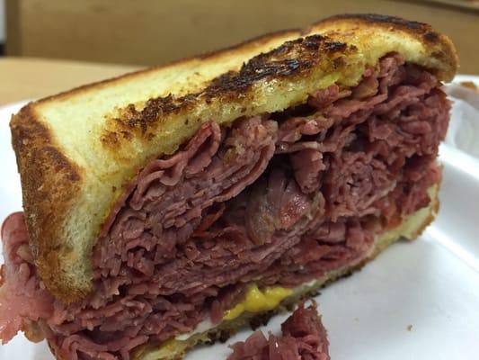 Corn beef sandwich on Texas toast