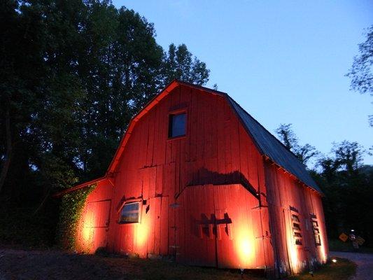 Welcome to Engadine Inn and Cabins, 15 minutes from Asheville, NC