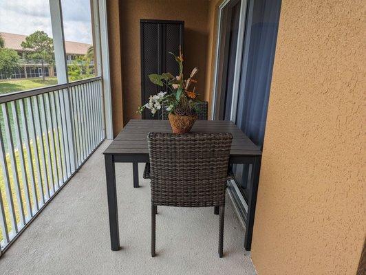 Matching 40 inch table and chairs.