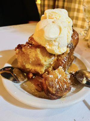 Bread pudding with ice cream